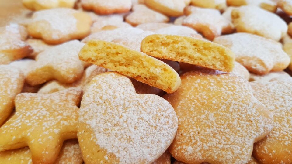 Як приготувати смачне домашнє печиво із простих продуктів